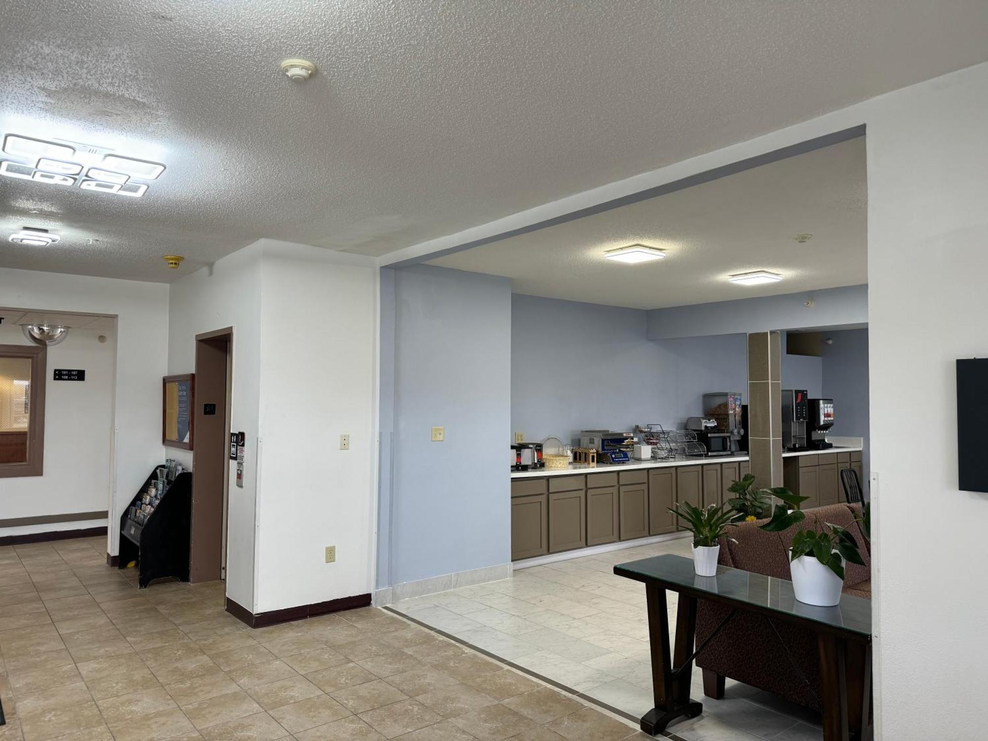 Super 8 By Wyndham Mason City Zewnętrze zdjęcie